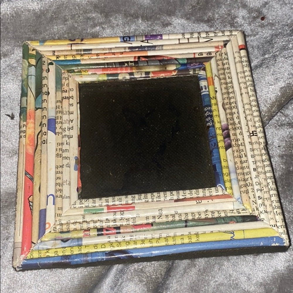 Recycled newspaper picture frame 4X4